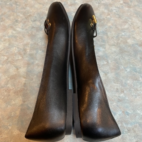 White mt. Black flat shoes (sz 8) - Picture 2 of 8